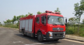 國五東風天錦7噸泡沫消防車圖片
